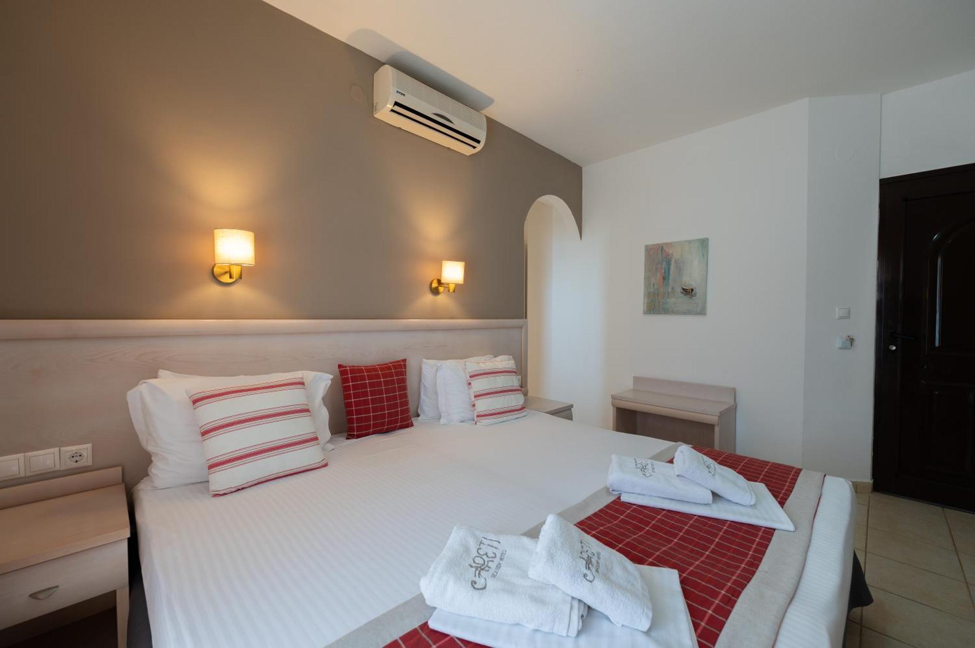 نيوس مارماراس Hotel Areti الغرفة الصورة